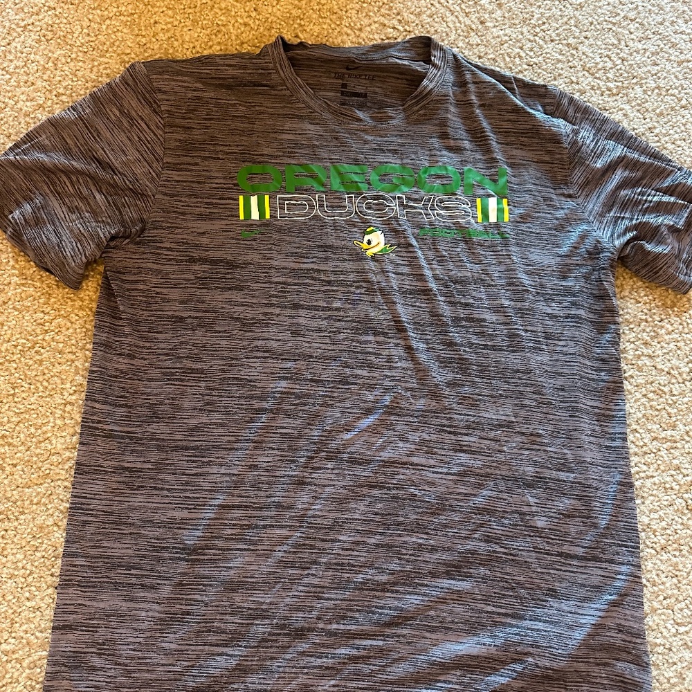 Gray Dry Fit Oregon Ducks Football T-shirt (Size Lg)